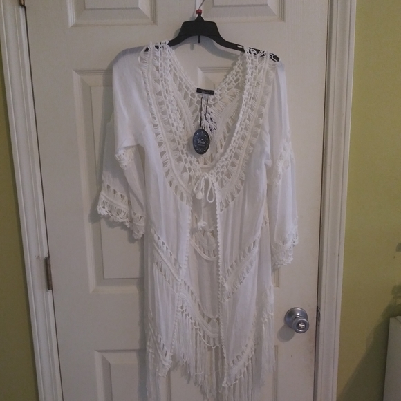 Cover up..sweater - Picture 1 of 2